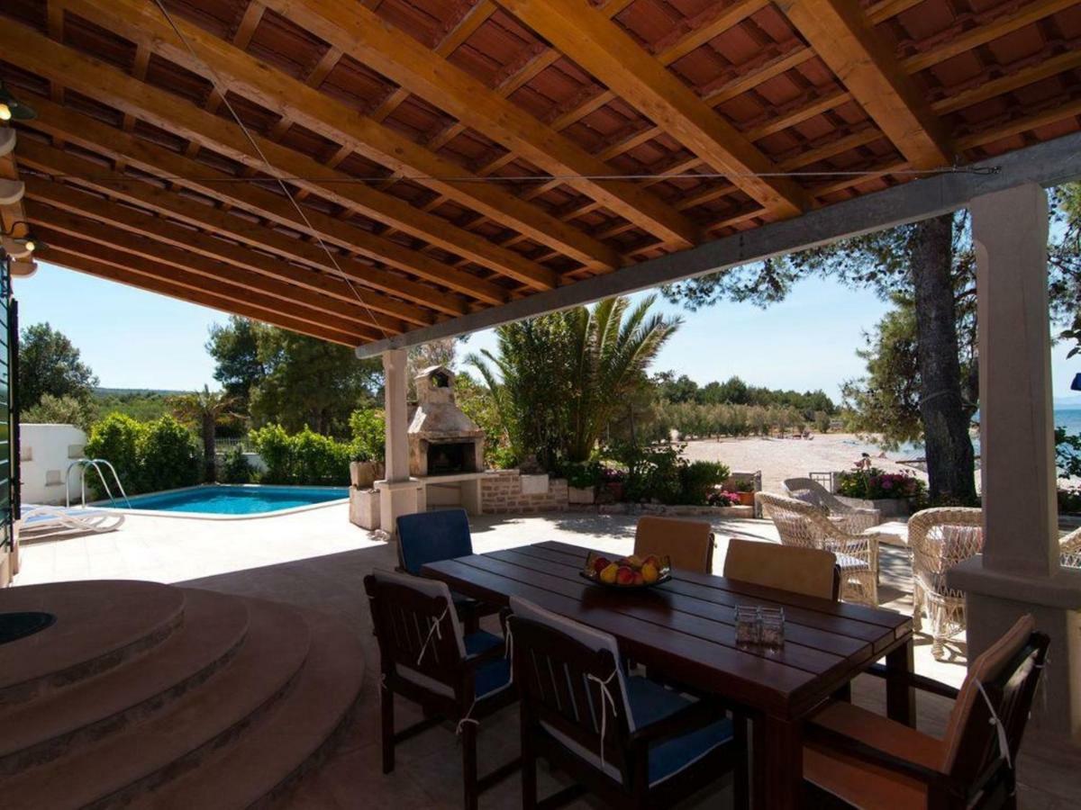 Deluxe Villa Sirena On The Beach With Pool Супетар Екстериор снимка