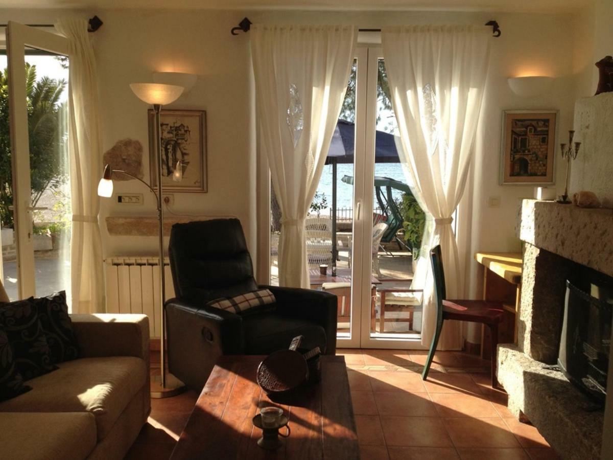 Deluxe Villa Sirena On The Beach With Pool Супетар Екстериор снимка