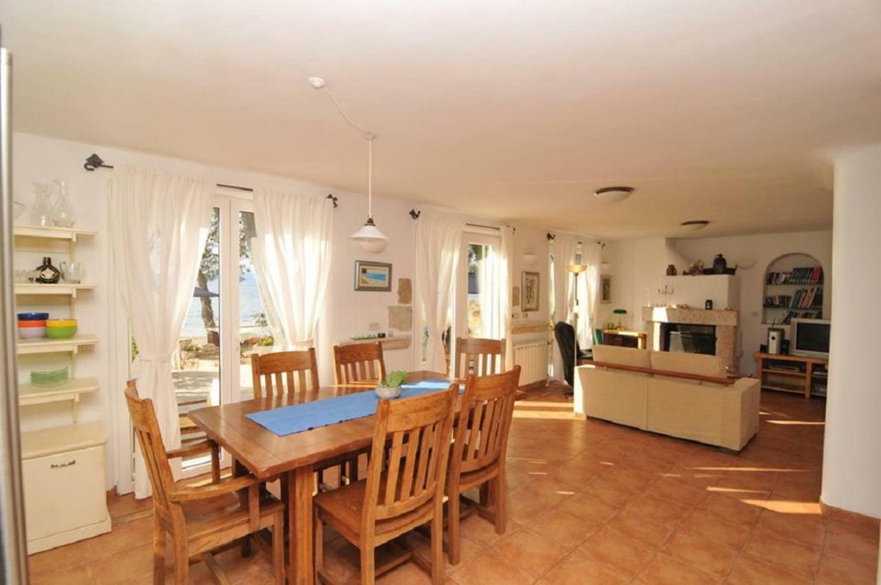 Deluxe Villa Sirena On The Beach With Pool Супетар Екстериор снимка