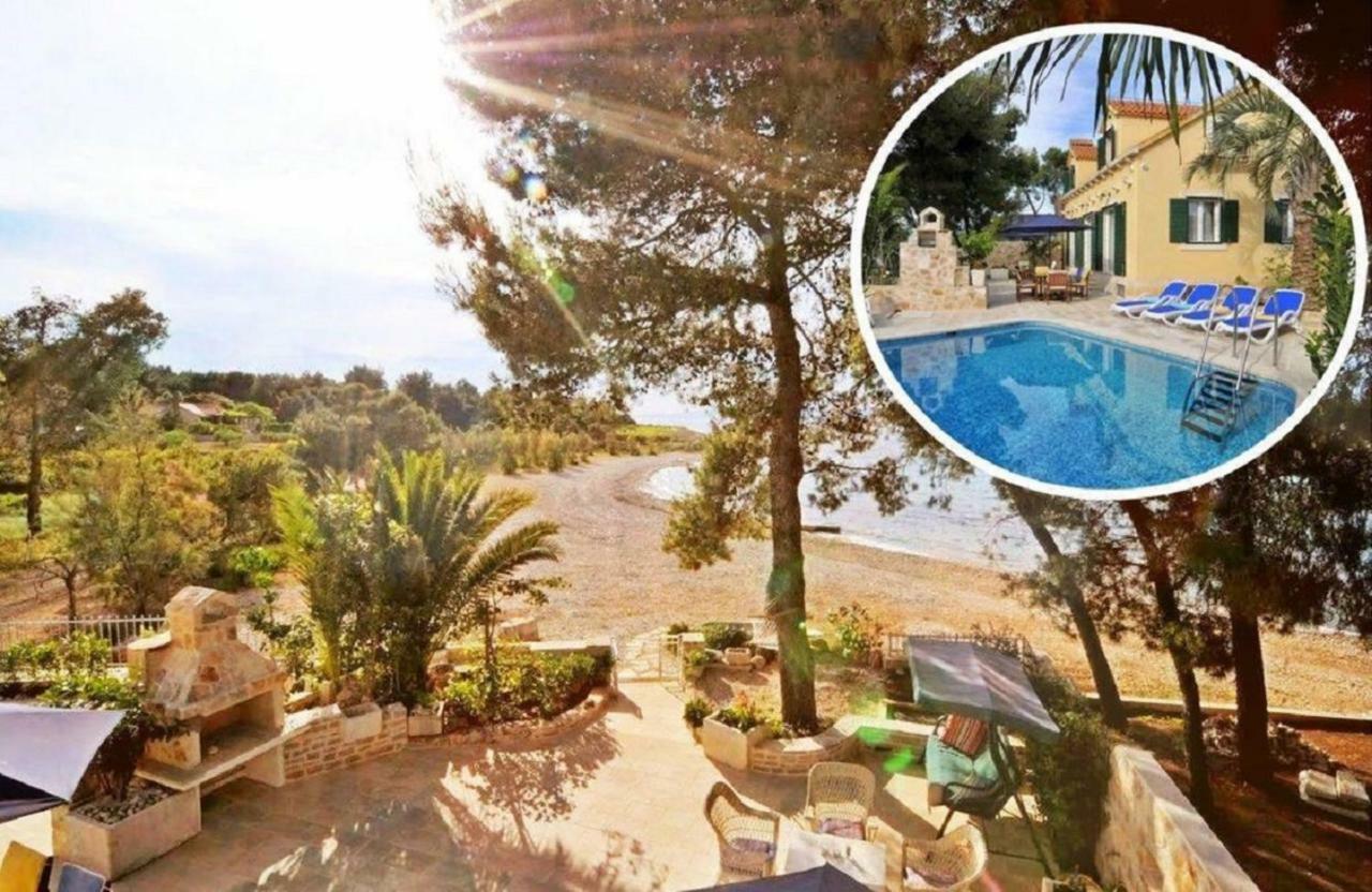 Deluxe Villa Sirena On The Beach With Pool Супетар Екстериор снимка