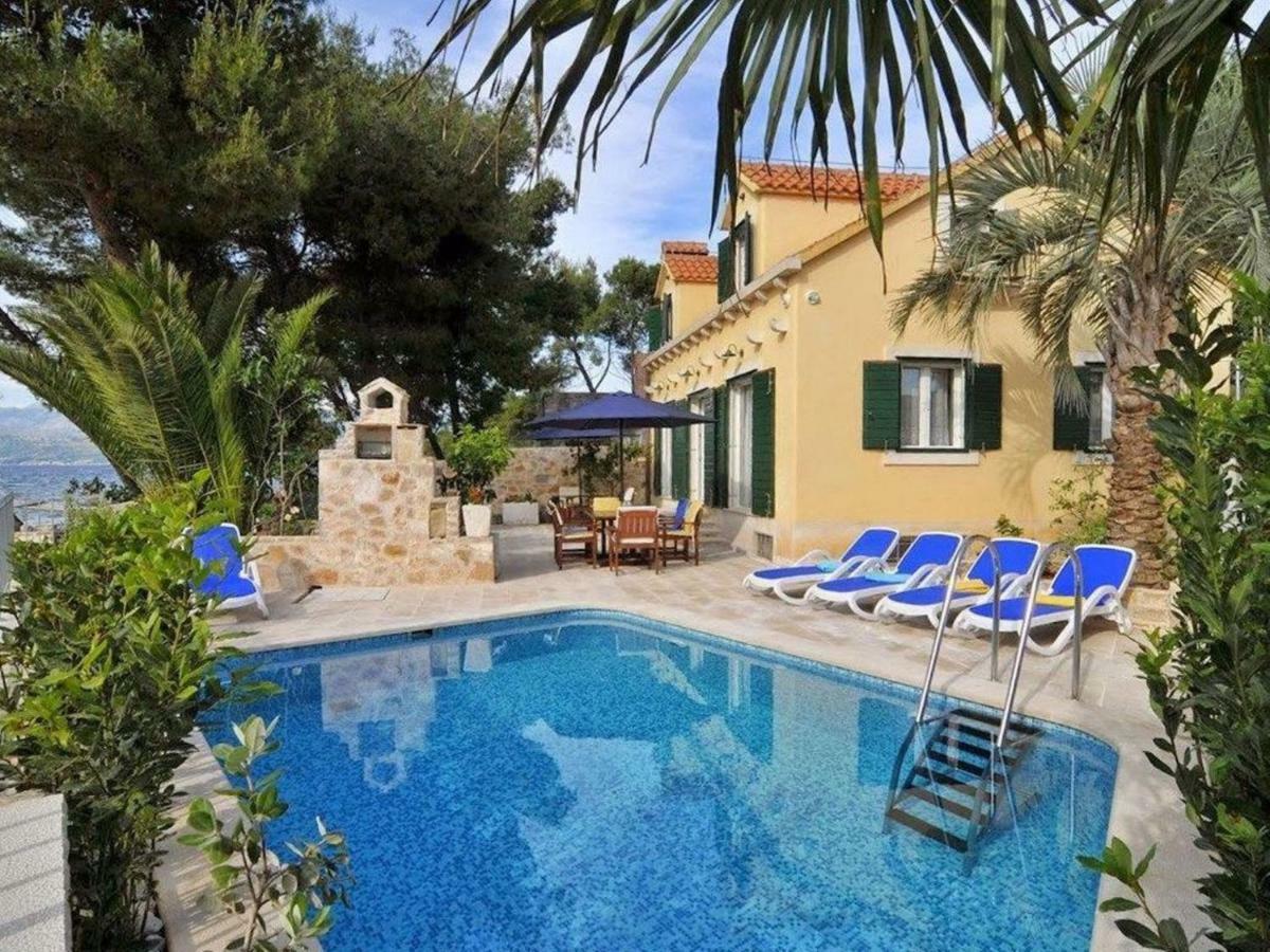 Deluxe Villa Sirena On The Beach With Pool Супетар Екстериор снимка