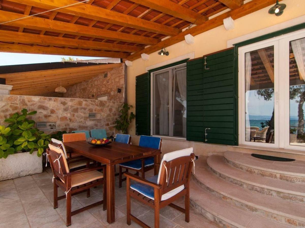 Deluxe Villa Sirena On The Beach With Pool Супетар Екстериор снимка